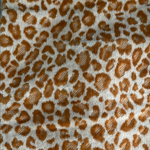 Anthropologie Leopard Print Bath Towel - Picture 4 of 6